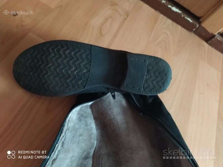 Mot odiniai zieminiai batai