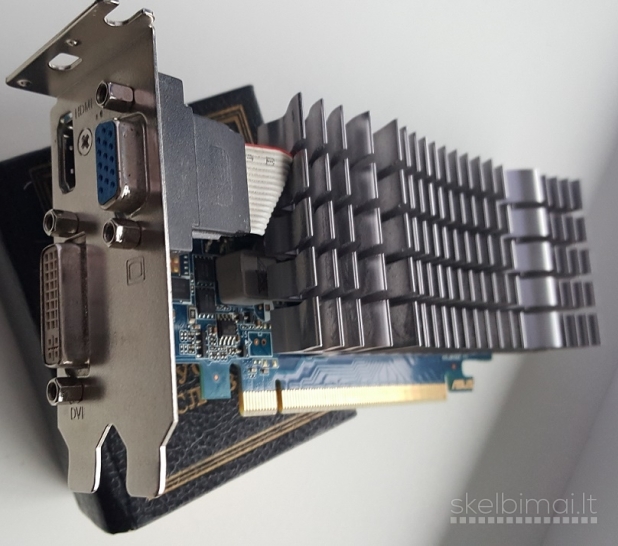 Plokštes: AM3-2+ ir LGA 775; S-754 ir LGA 1156 ir kitos dalys
