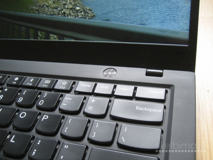 Lenovo X1 Carbon 6th gen i5/ 256gb/ 8gb/ 3 val.