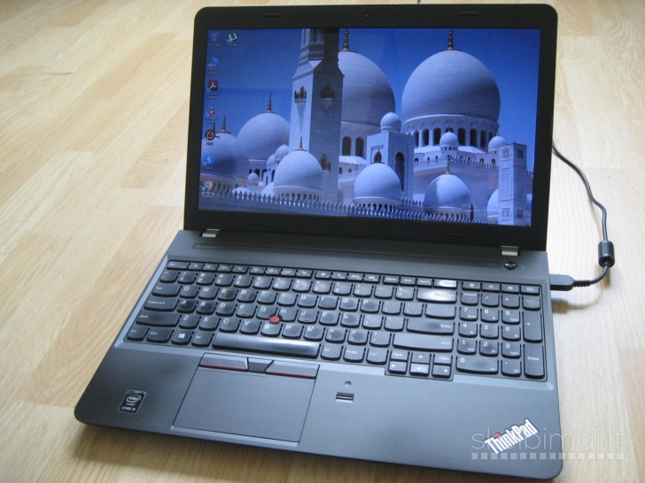 Lenovo E550 su i5 2.70ghz/ 500gb/ 8gb/ 1gb Intel