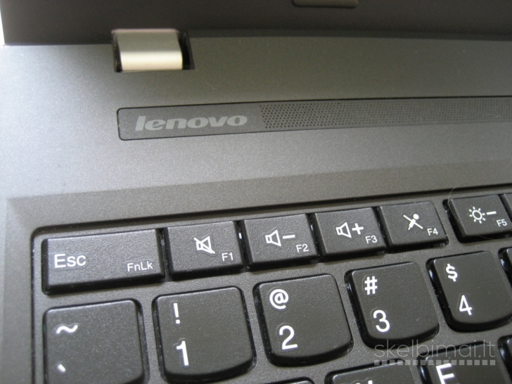 Lenovo E550 su i5 2.70ghz/ 500gb/ 8gb/ 1gb Intel