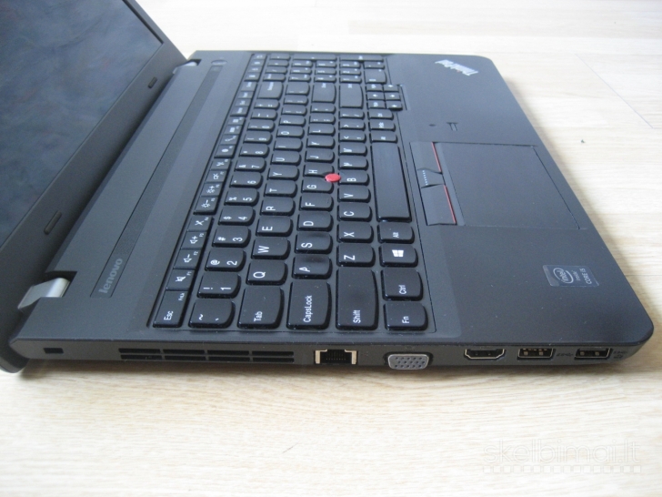 Lenovo E550 su i5 2.70ghz/ 500gb/ 8gb/ 1gb Intel
