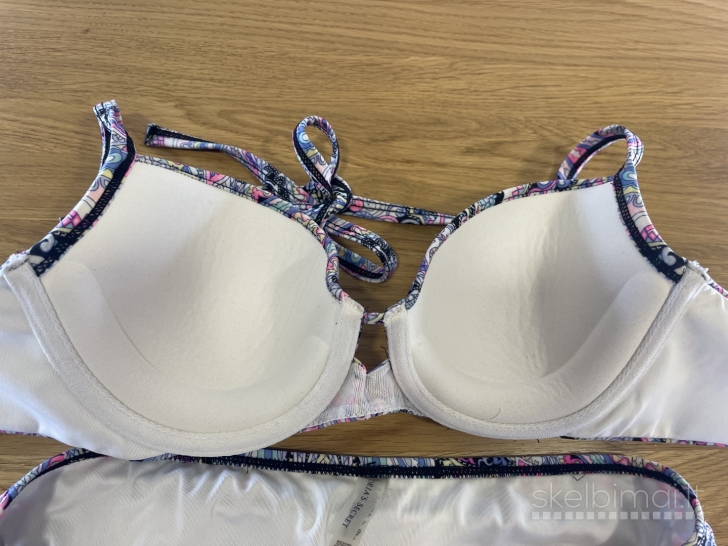 Victoria's Secret atskiras maudymosi kostiumėlis - ryškių spalvų