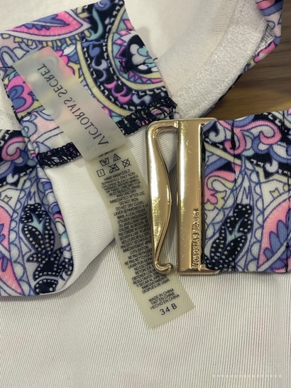 Victoria's Secret atskiras maudymosi kostiumėlis - ryškių spalvų