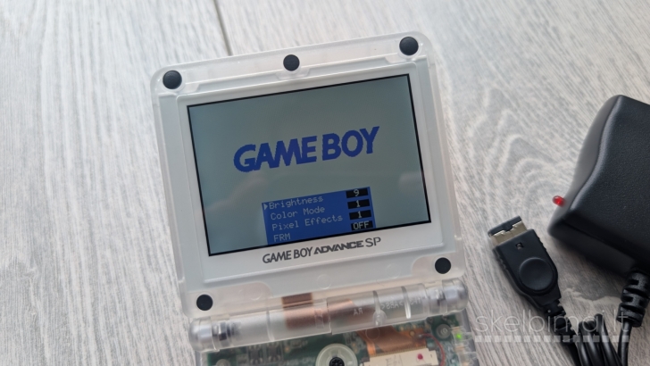 Game Boy Advance SP + IPS MOD + Clear case