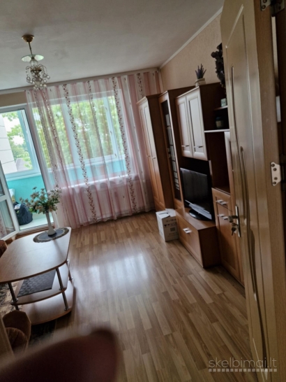 Parduodamas dviejų kambarių butas