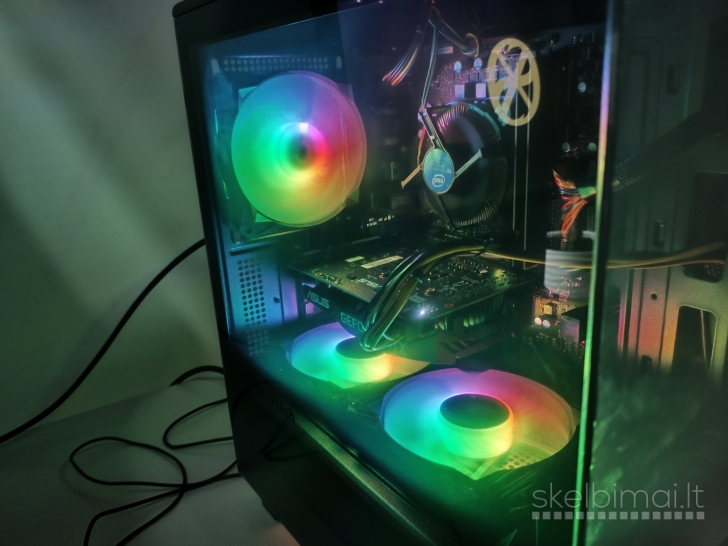 Gaming žaidimų kompiuteris su monitorium