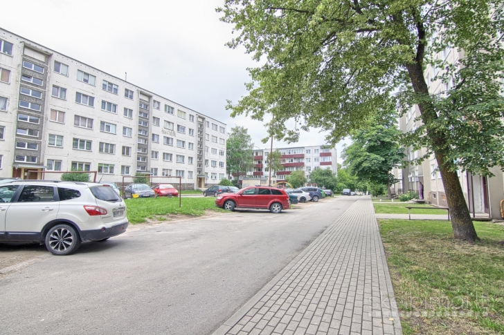 Parduodamas labai pigiai 2-jų kambarių butas