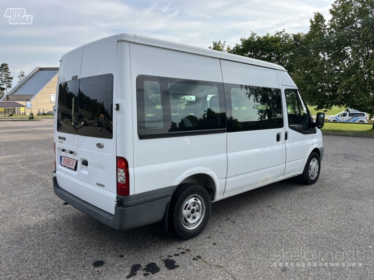 Keleivinis mikroautobusas 
