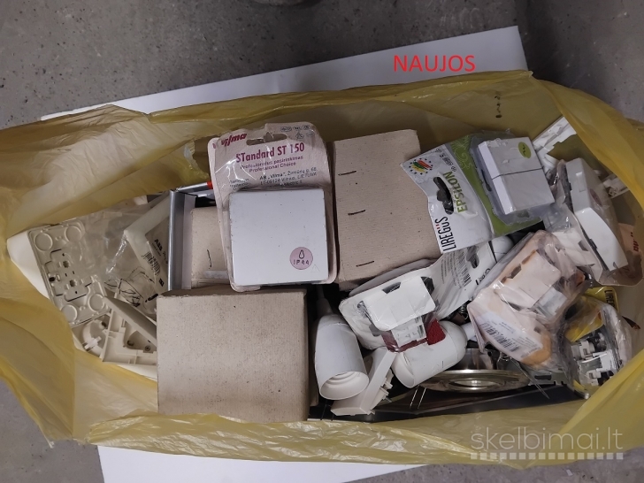 Sandėliuko valymas: Šviestuvas su 3 lemputes. lempučiu  ir eletro pr. kruva