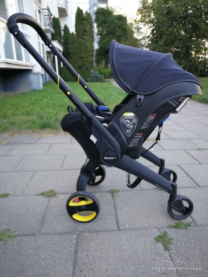 Parduodame Doona vežimėlį - automobilinę kėdutę
