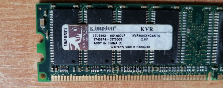 Ddr1 1gb.RAM/512 Su Aušinimo sistema (už šokoladą)
