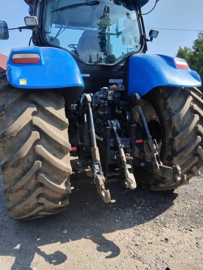 New Holland t7030