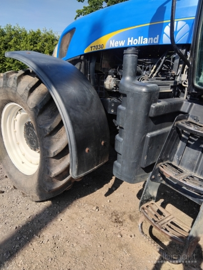 New Holland t7030