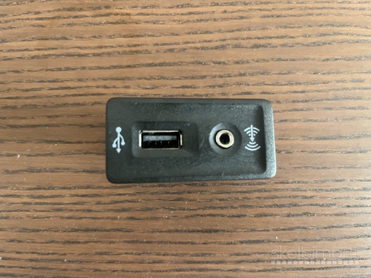 VW USB ir Aux jungtis 5G0035222F