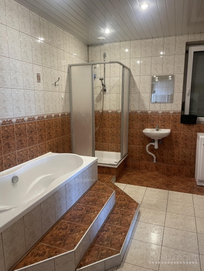 Išnuomojamas 85 m2 gyvenamos patalpos Studijos tipo
