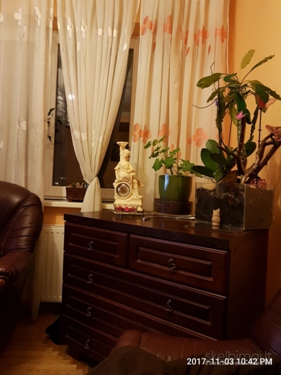 Keičiu 4 kambarių butą Kaune. į namą Kauno raj
