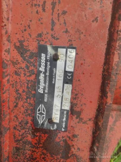 5 korpusų plūgas