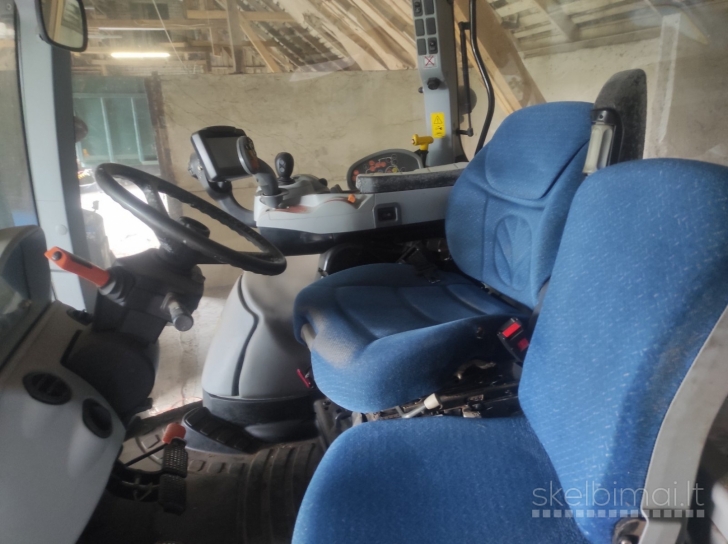 New Holland T7.210