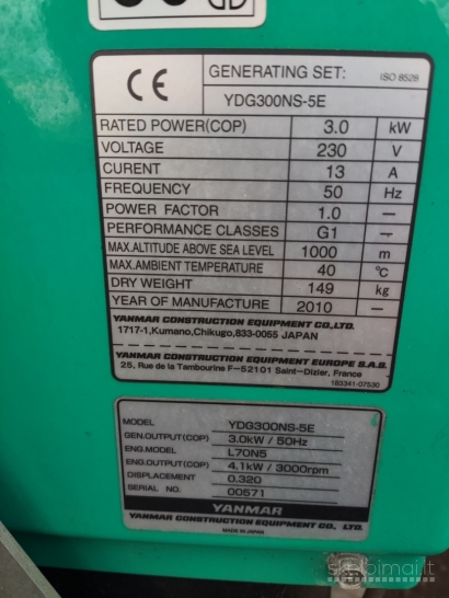 Apšvietimo bokštas / stulpas su generatorium