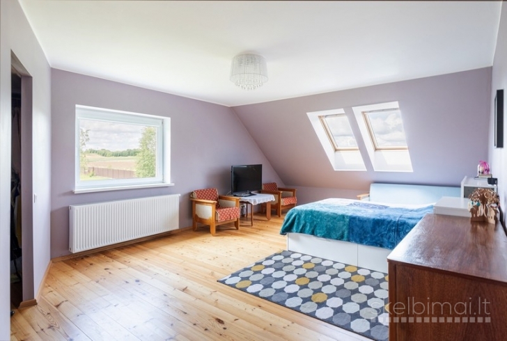 Namas su tvenkiniu ir saulės elektrine, Medelyno g., Vilniaus raj.