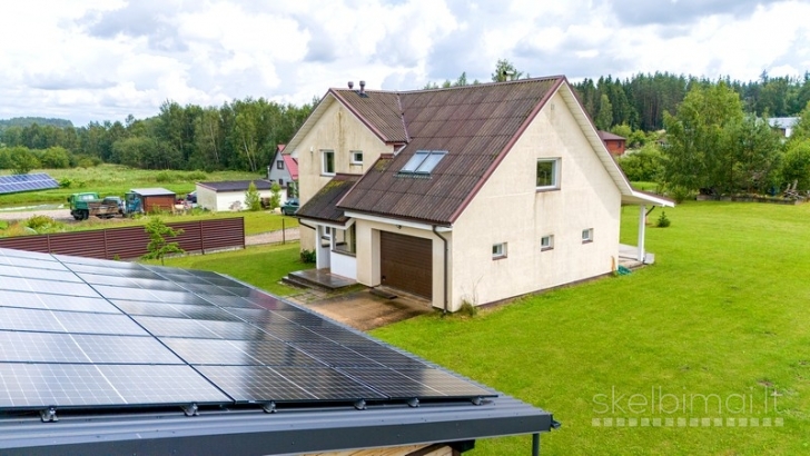 Namas su tvenkiniu ir saulės elektrine, Medelyno g., Vilniaus raj.