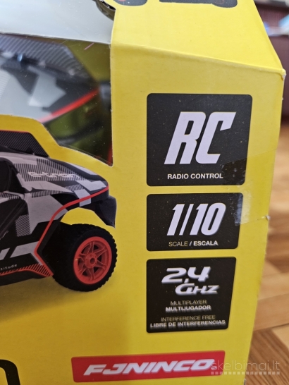 Įkraunamas pulteliu valdomas automobilis Ninco Audi RS Q E-Tron, net 1:10 !