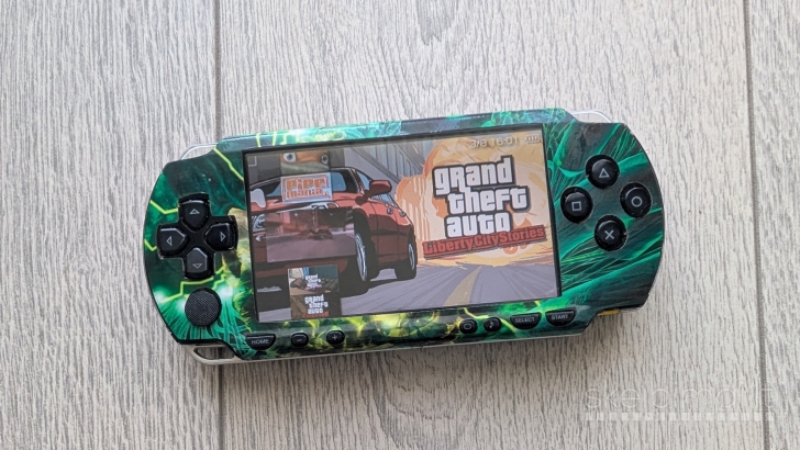 Atrištas PSP 1004 16gb + 41 žaidimu