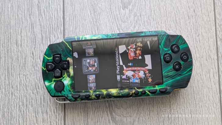 Atrištas PSP 1004 16gb + 41 žaidimu