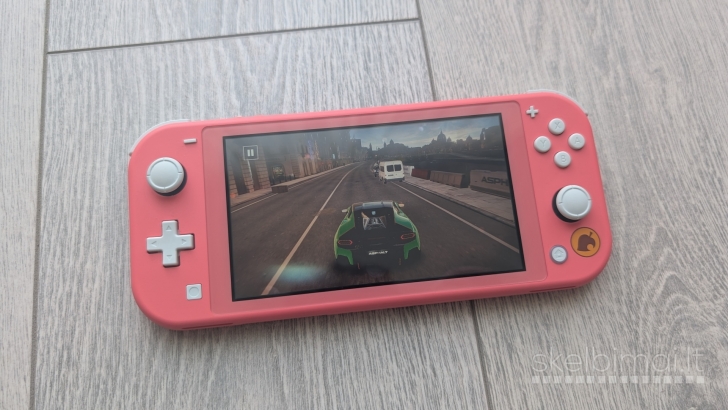 Nintendo Switch Lite 40GB + 16 žaidimų