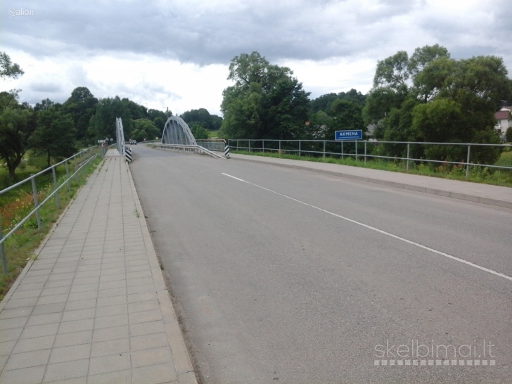 Parduodamas 16 arų sklypas su namu