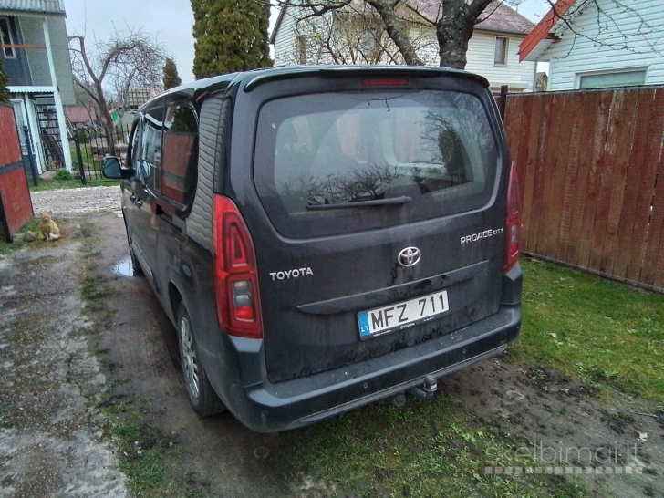 Toyota Proace city verso long