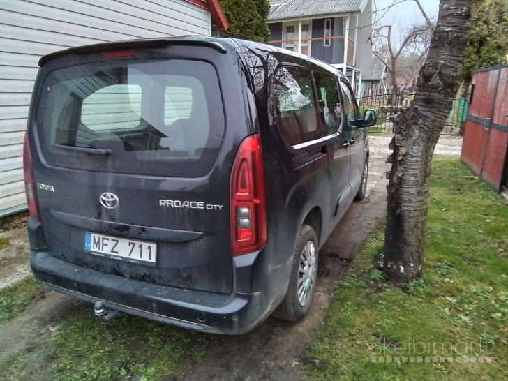 Toyota Proace city verso long