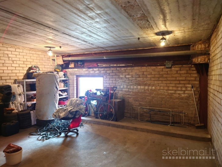 Parduodamas labai pigiai dvigubas 33,30 m² garažas 