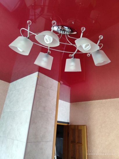 Šviestuvas su lempomis