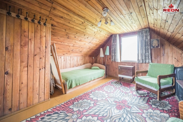 PARDUODAMAS PUIKIOJE VIETOJE SODO NAMAS SU 6 ARŲ SKLYPU!