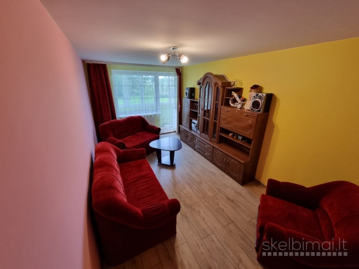 PARDUODAMAS 2 KAMBARIŲ BUTAS PAKRUOJYJE, STATYBININKŲ G. 13