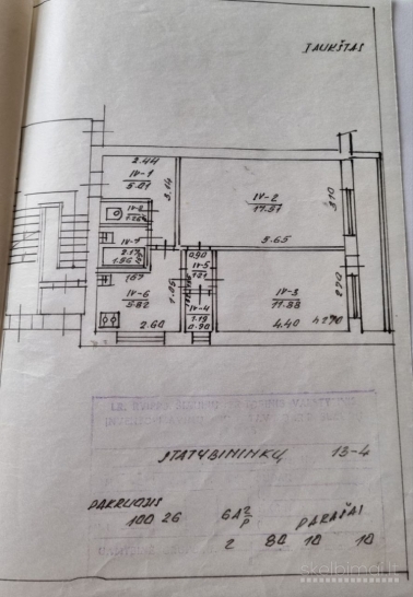 PARDUODAMAS 2 KAMBARIŲ BUTAS PAKRUOJYJE, STATYBININKŲ G. 13