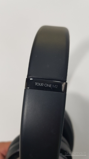 Ausines JBL TOUR ONE M2