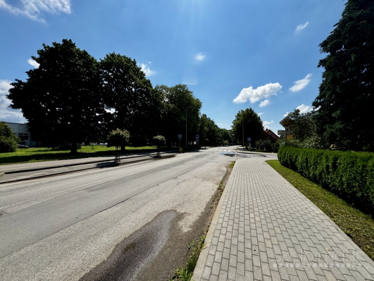 Parduodama namo dalis Gargždų miesto centre!