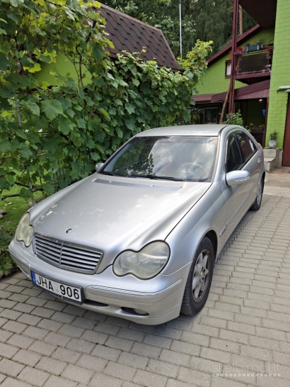 Parduodamas geros būklės, prižiūrėtas Mersedes-Benz, C220