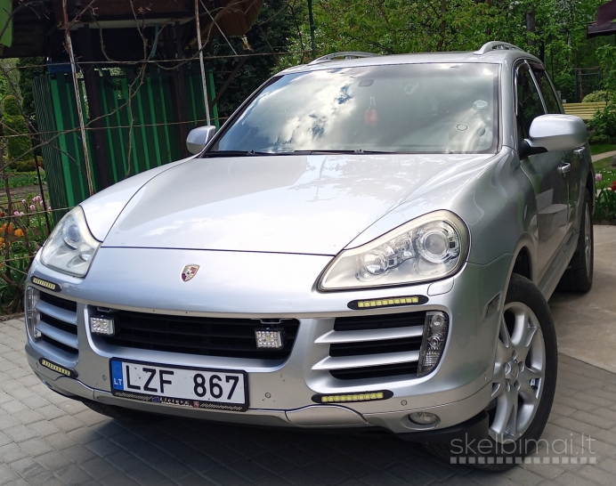 Parduodamas geros būklės Porsche-Cayenne