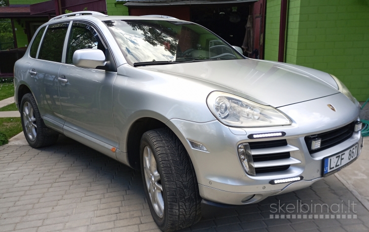 Parduodamas geros būklės Porsche-Cayenne