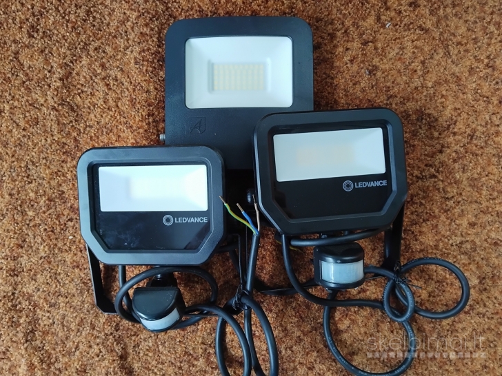 Sony Cdx T69 kompaktinių diskų CD keitiklis 6CD su kasete i kitos detales