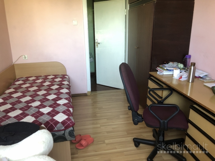 Išnuomojamas kambarys studentei ar dirbančiai merginai