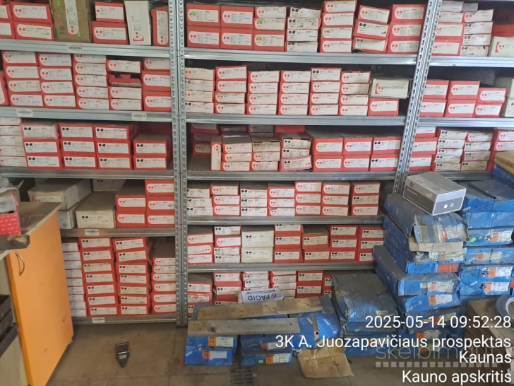 Parduodamos auto dalys
