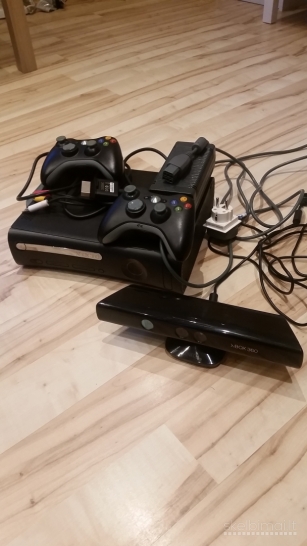 Xbox 360 atrišti RGH2 būdu, originalūs žaidimai, pulteliai, kinektai