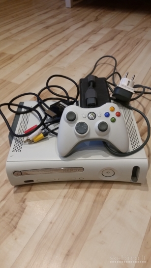 Xbox 360 atrišti RGH2 būdu, originalūs žaidimai, pulteliai, kinektai
