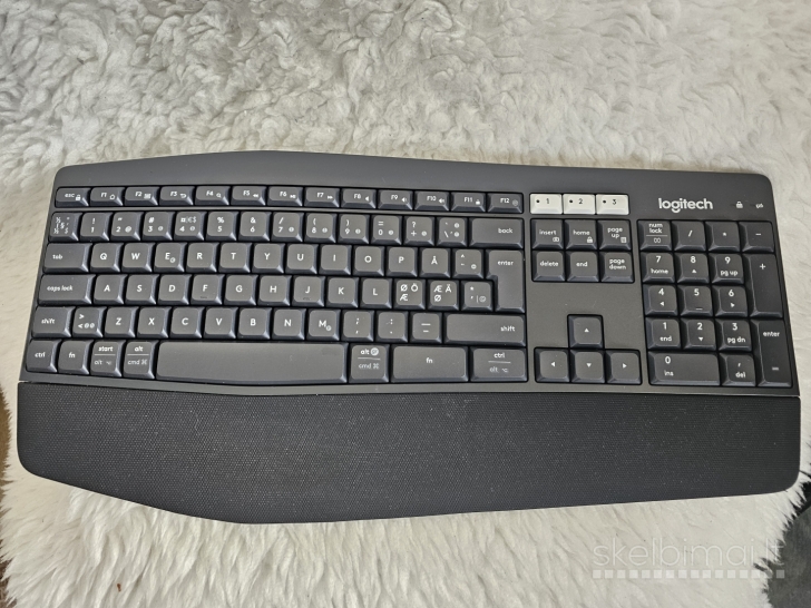 Nauja "Logitech K850" belaidė bluetooth klaviatūra (yra 3 vnt.)