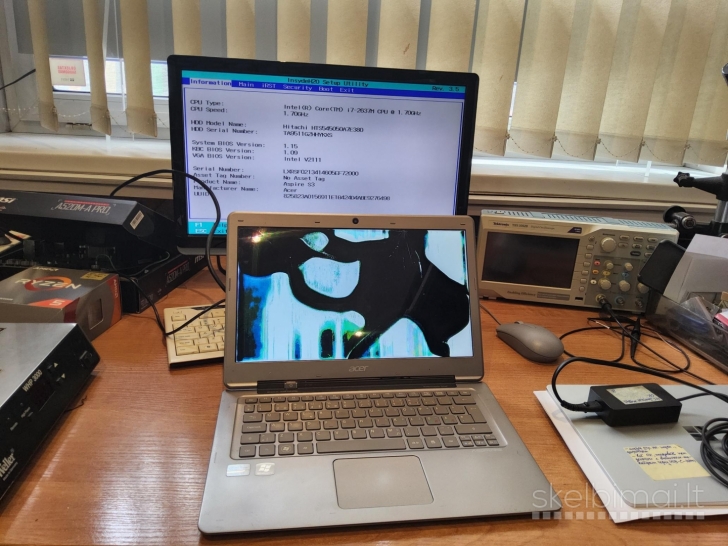 Acer Aspire S3, su defektais
